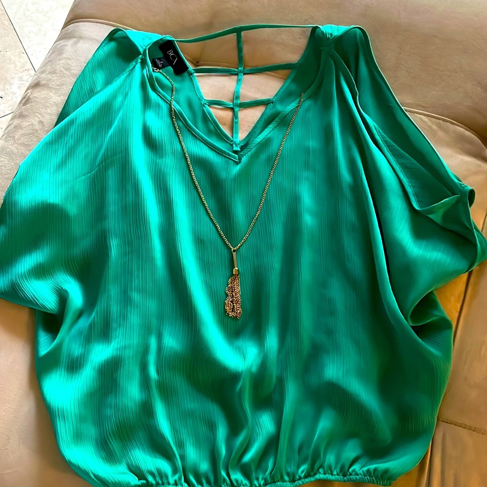 BCX women blouse color green size Small.